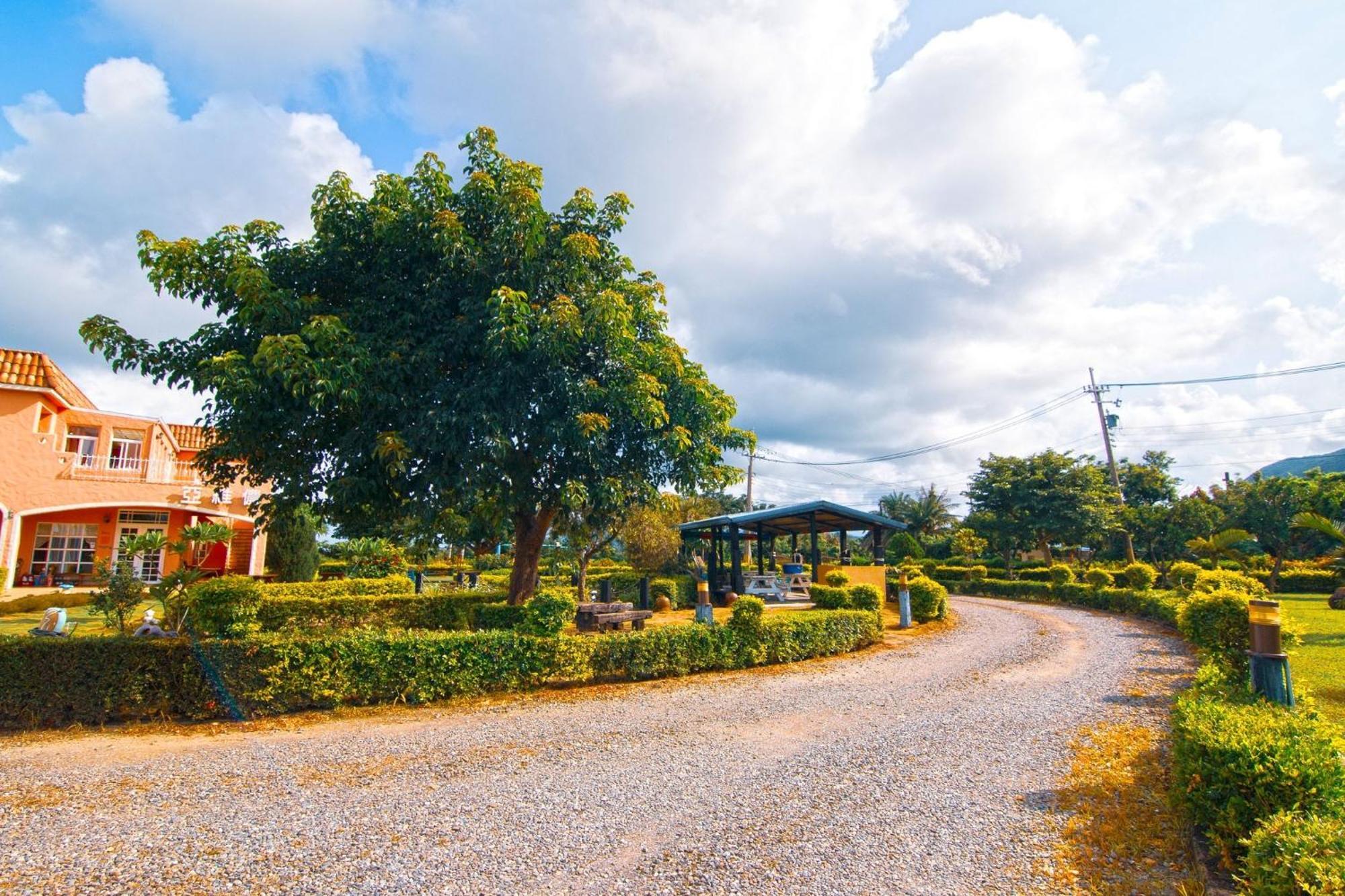 Kenting Avignon Bed & Breakfast Hengchun Exterior photo