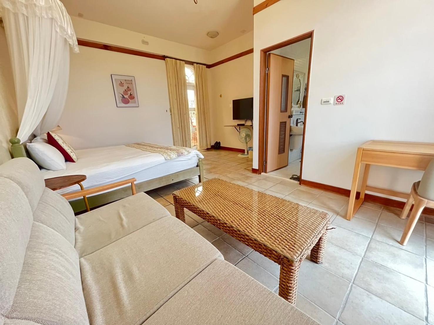 Kenting Avignon Bed & Breakfast Hengchun Exterior photo